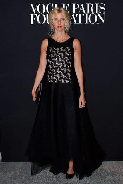 Sandrine Kiberlain en robe noire en tulle