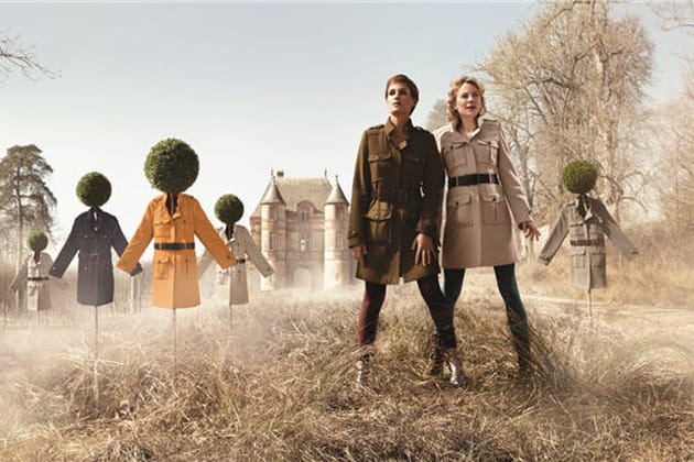 Cap sur le manteau officier