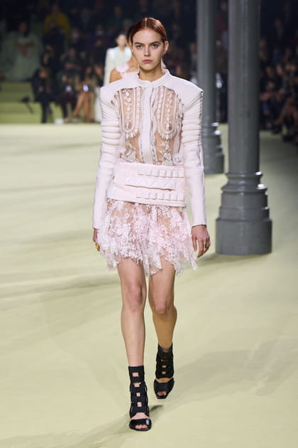 Look 24&nbsp;du d&eacute;fil&eacute; Balmain