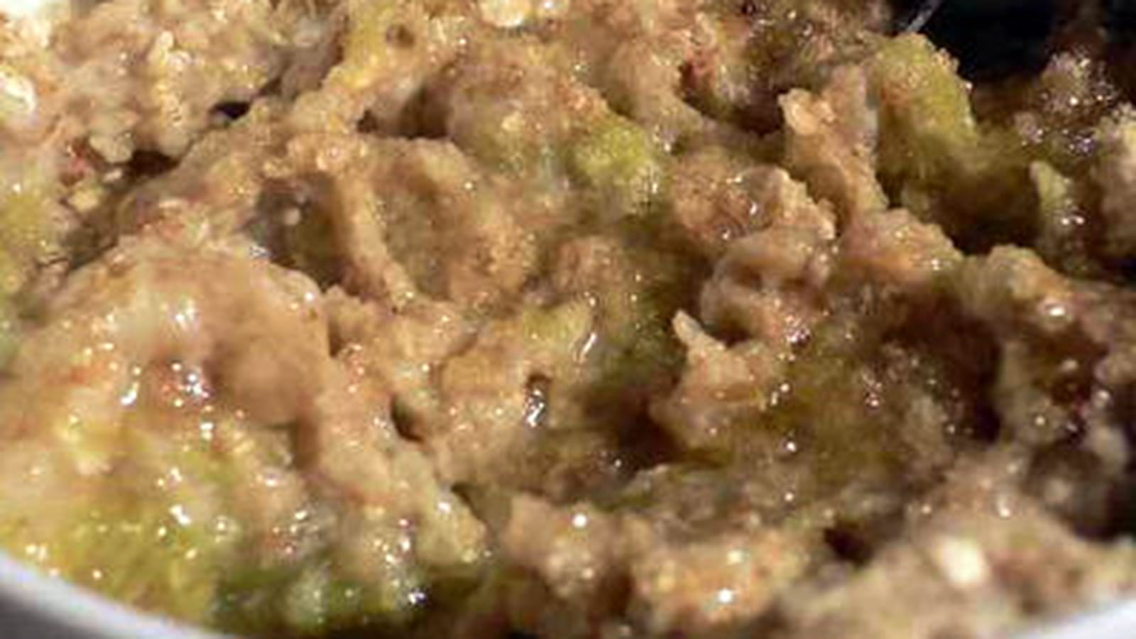 Porridge doré à la rhubarbe