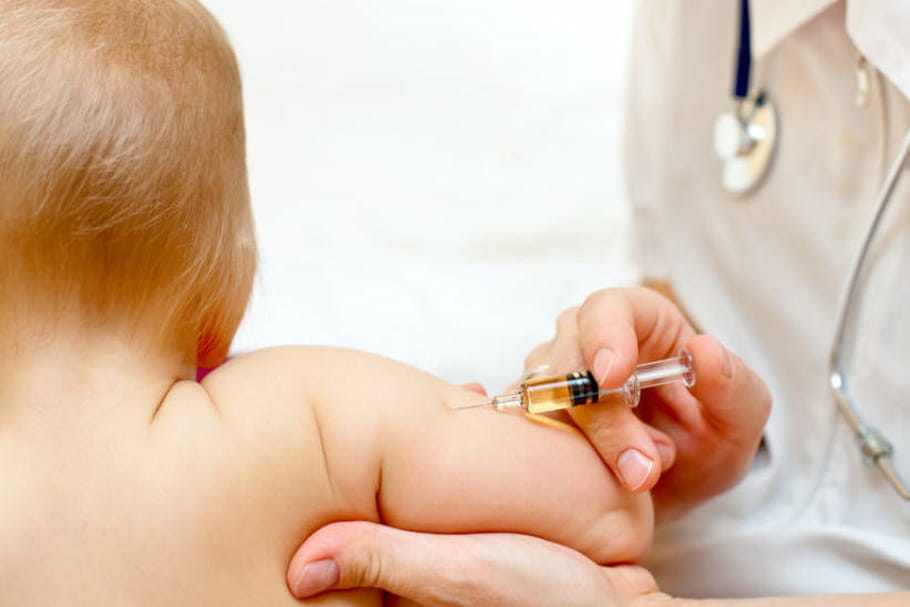 Pétition du Pr Joyeux au sujet de la vaccination : Non, les enfants ne sont pas en danger