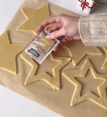 Biscuits sablés étoile fourrés à la pâte à tartiner : Etape 4