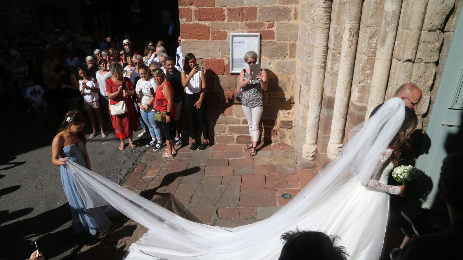 La traîne de la mariée