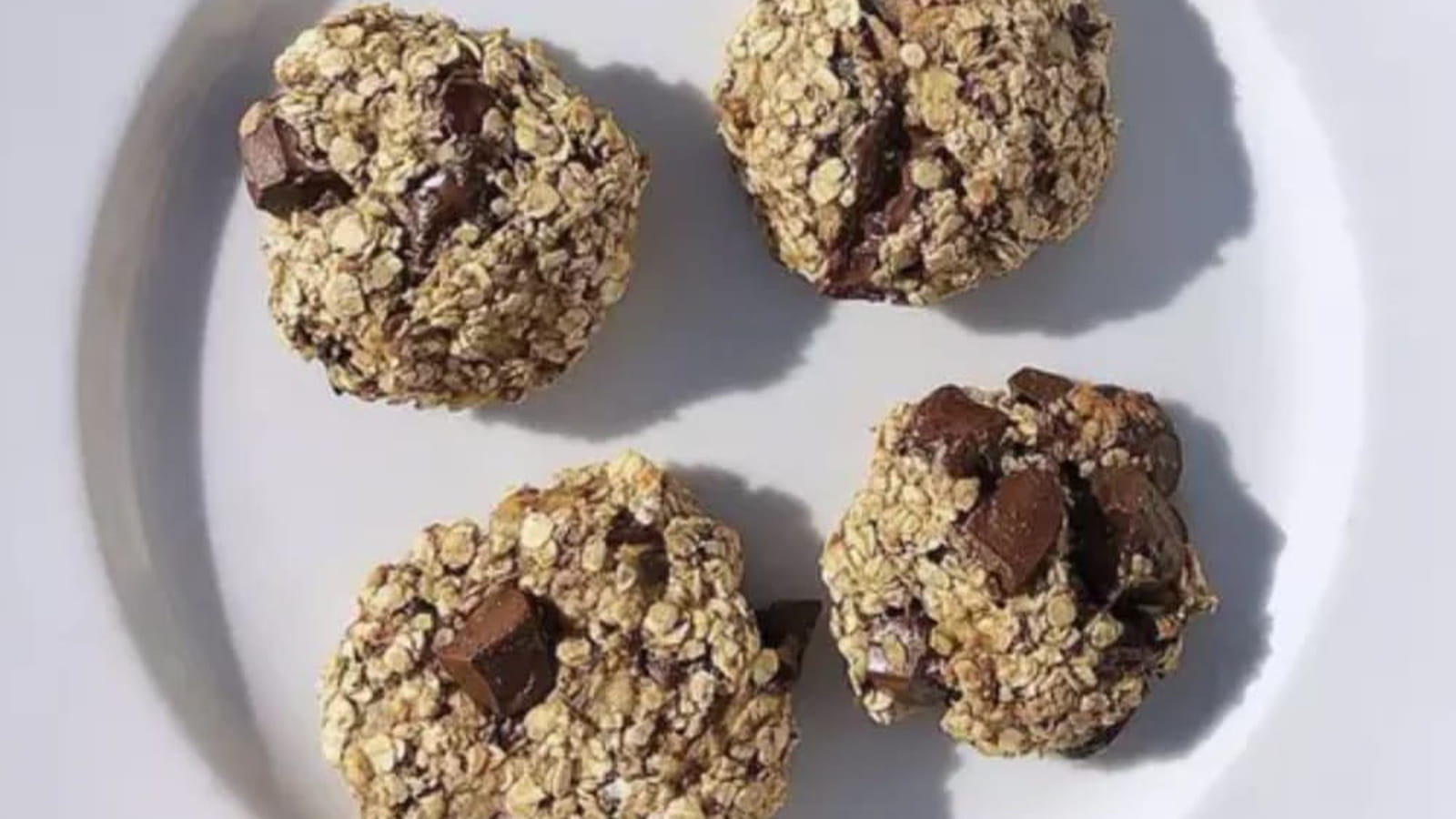 Cookies aux flocons d'avoine, banane et chocolat noir