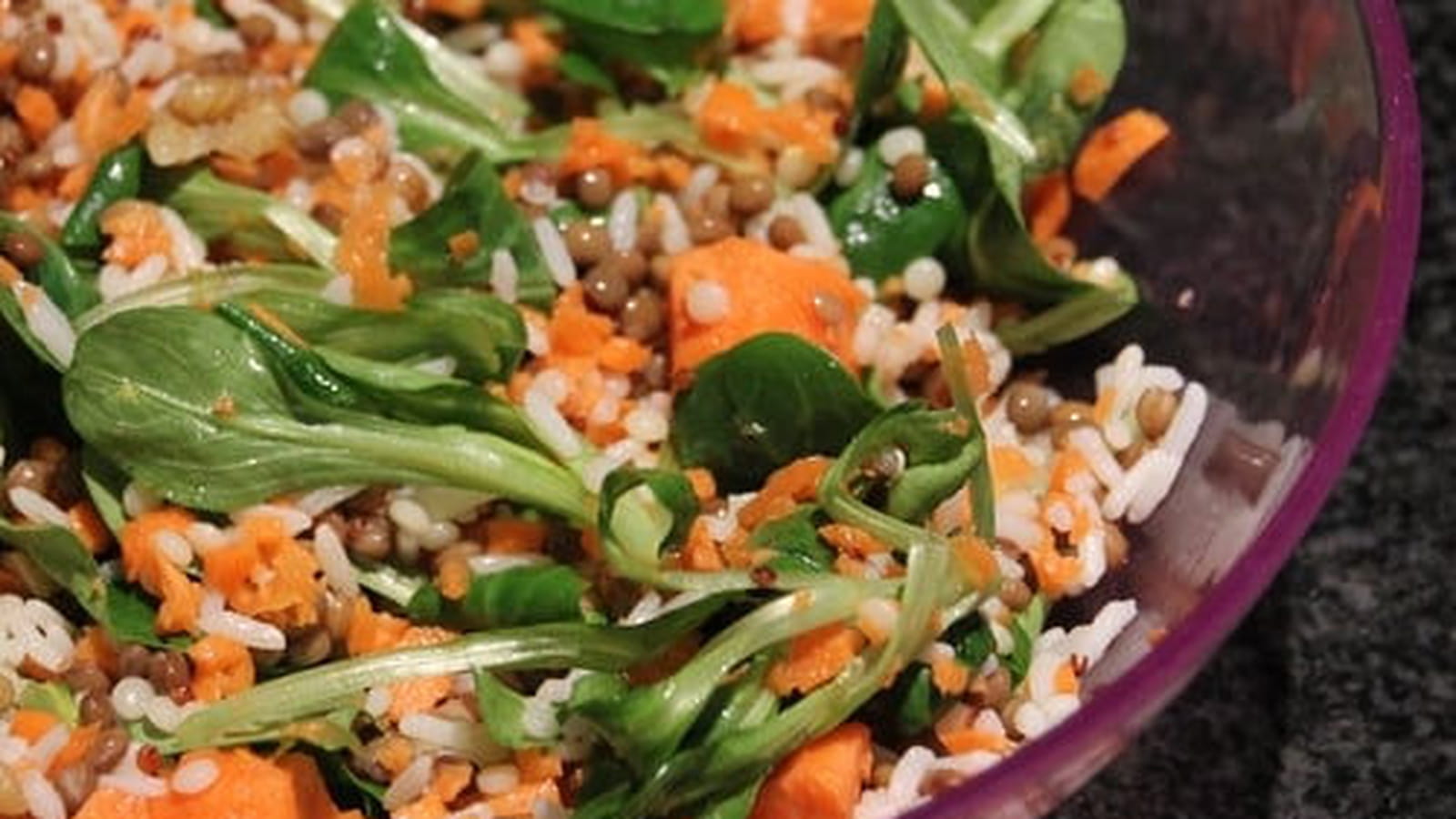 Salade de blé aux lentilles, quinoa et riz