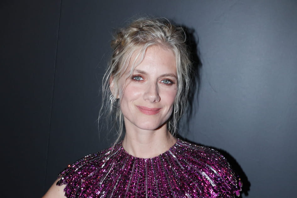 Le chignon coiff&eacute;-d&eacute;coiff&eacute; de M&eacute;lanie Laurent
