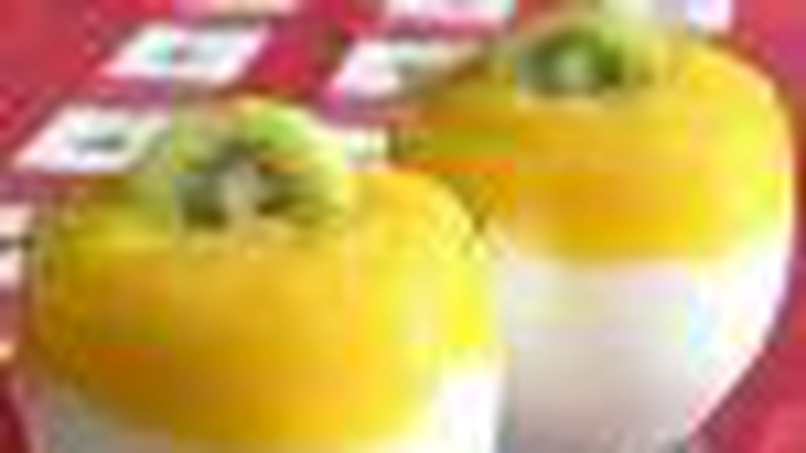 Mousse légère au coulis de mangue