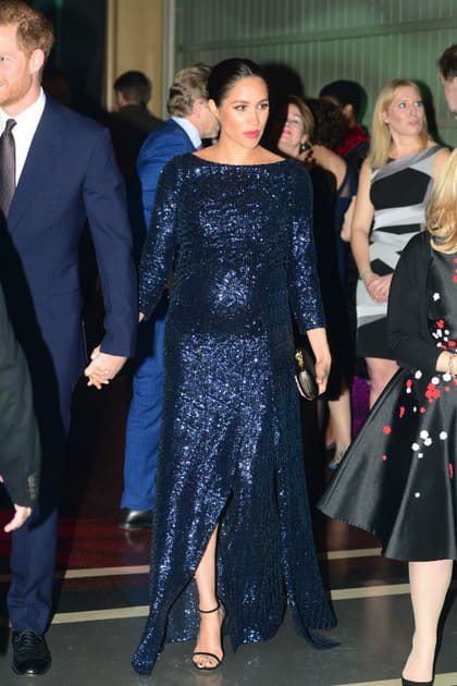 Meghan Markle en robe paillettes Roland Mouret