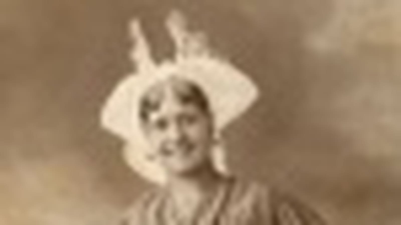1921