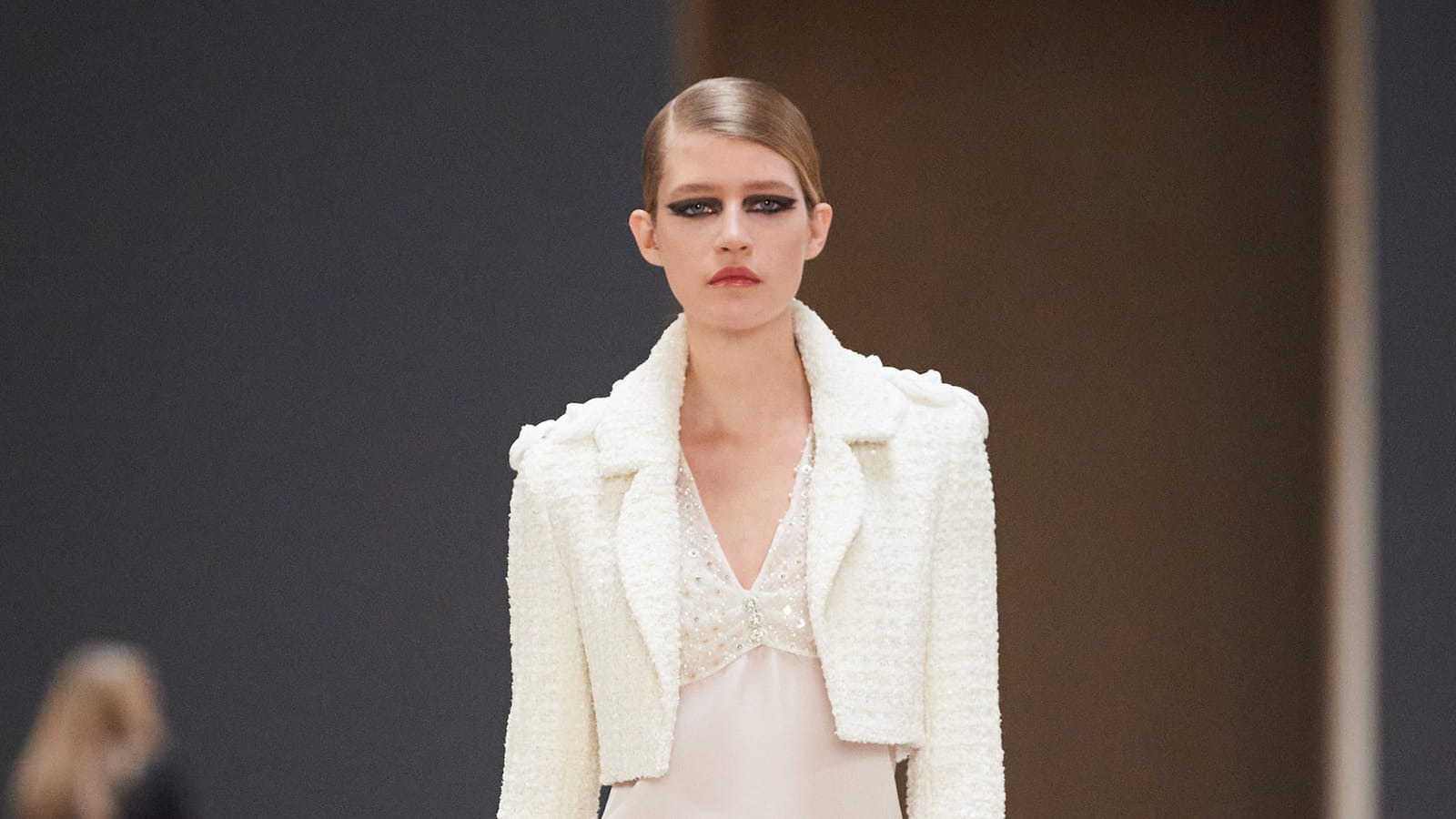 Look 27