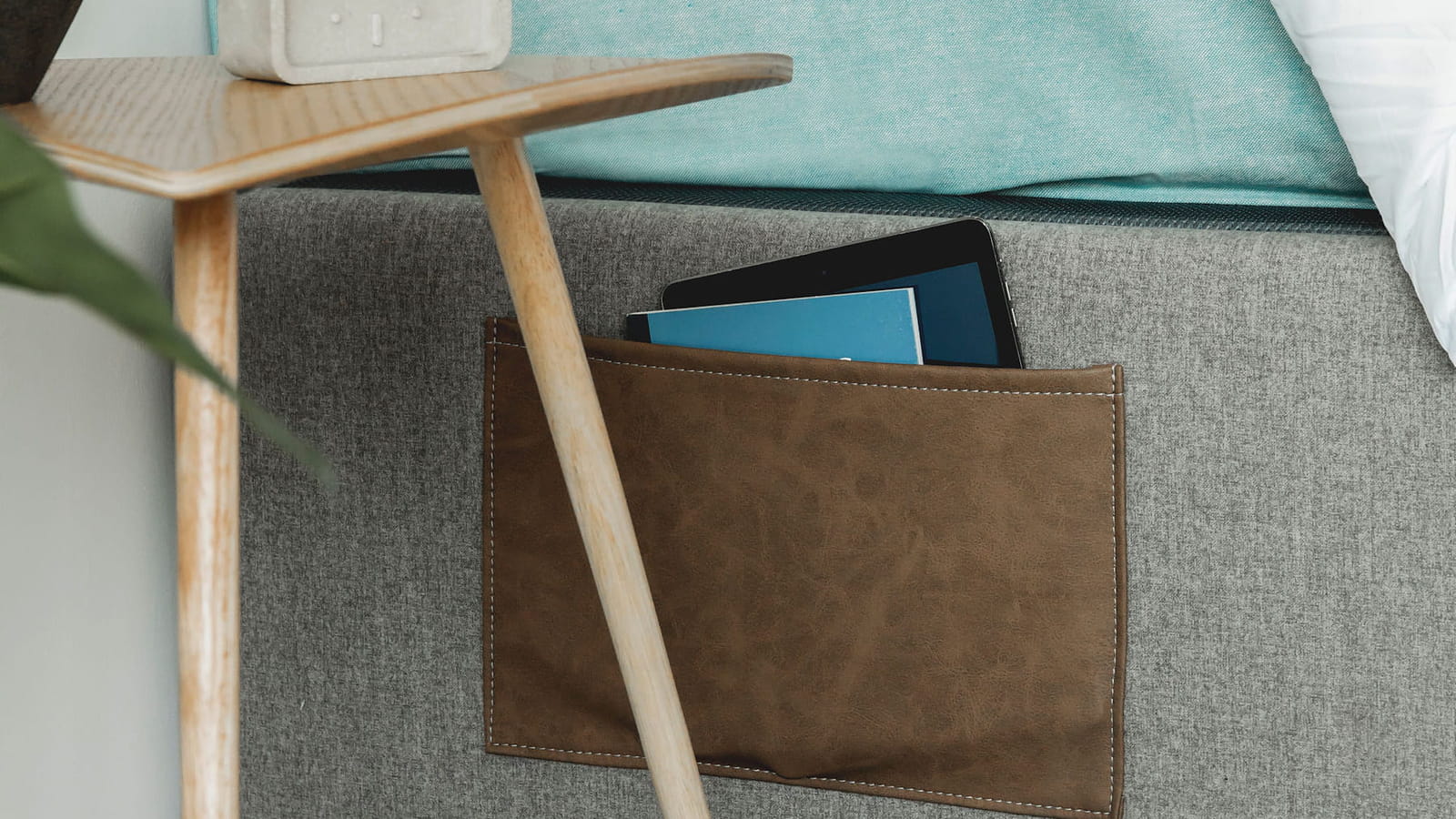 Lit coffre avec pochette