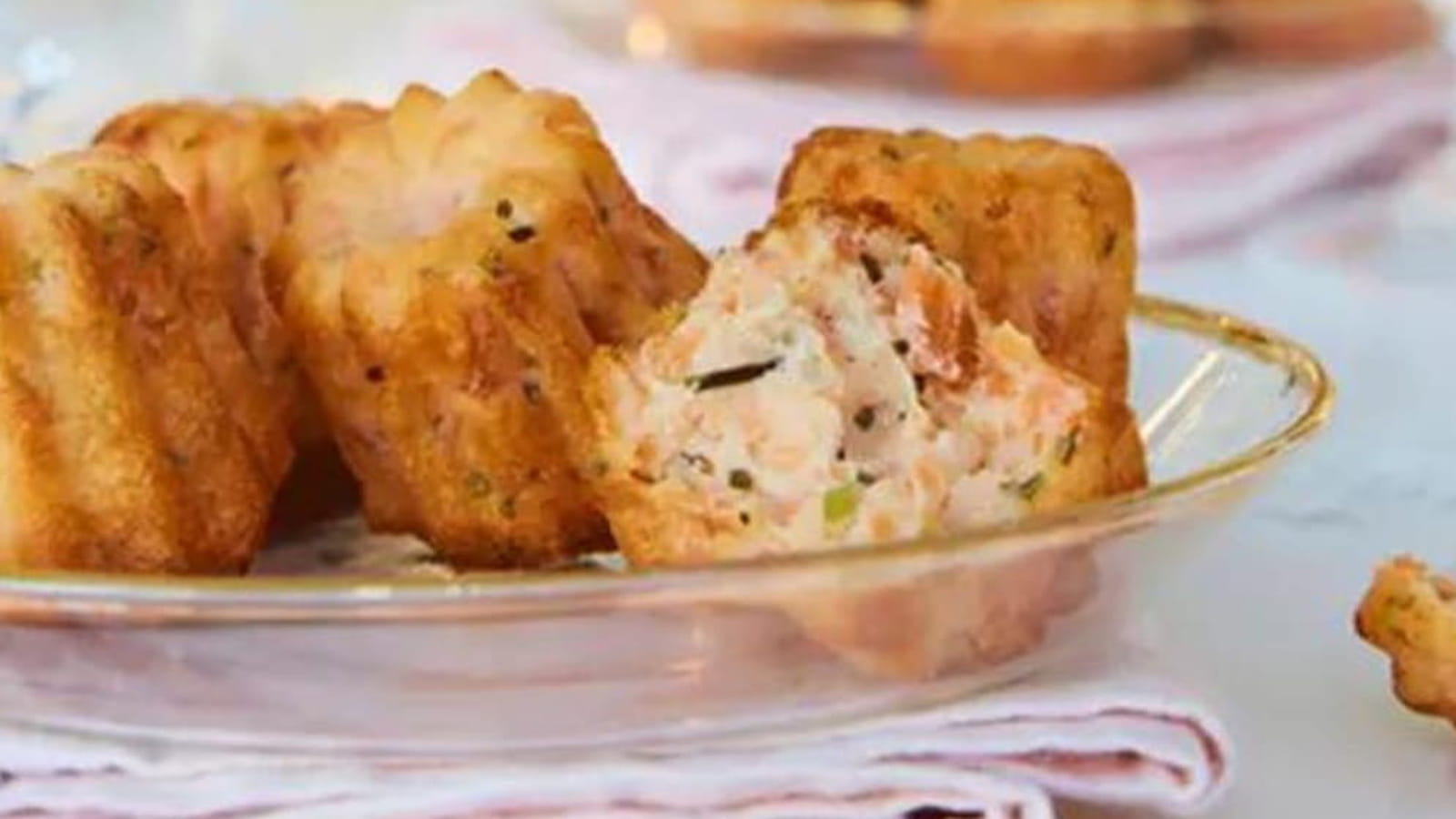 Mini-cannelés au saumon