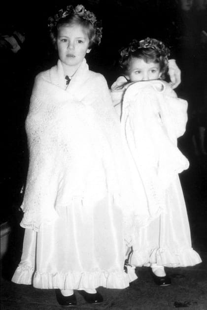 Camilla Parker-Bowles en robe longue blanche