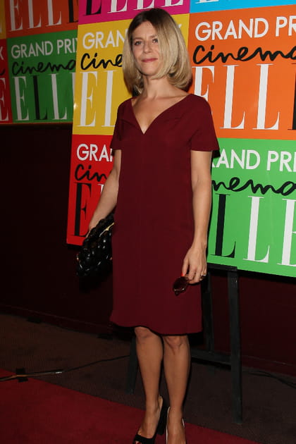 Marina Foïs en petite robe noire