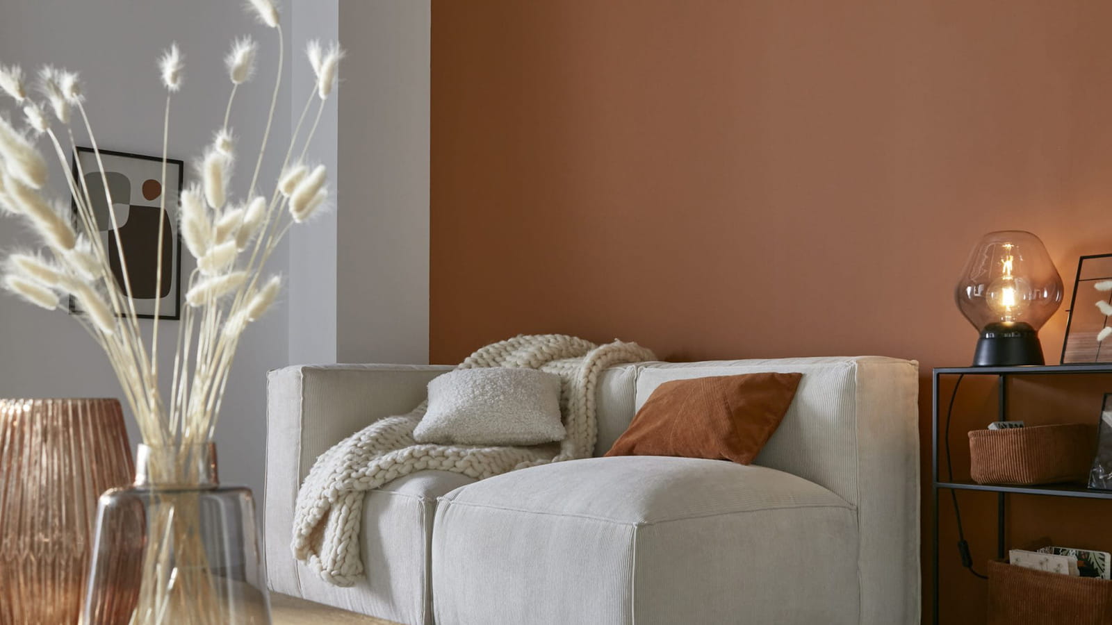 Blanc, bois et terracotta 