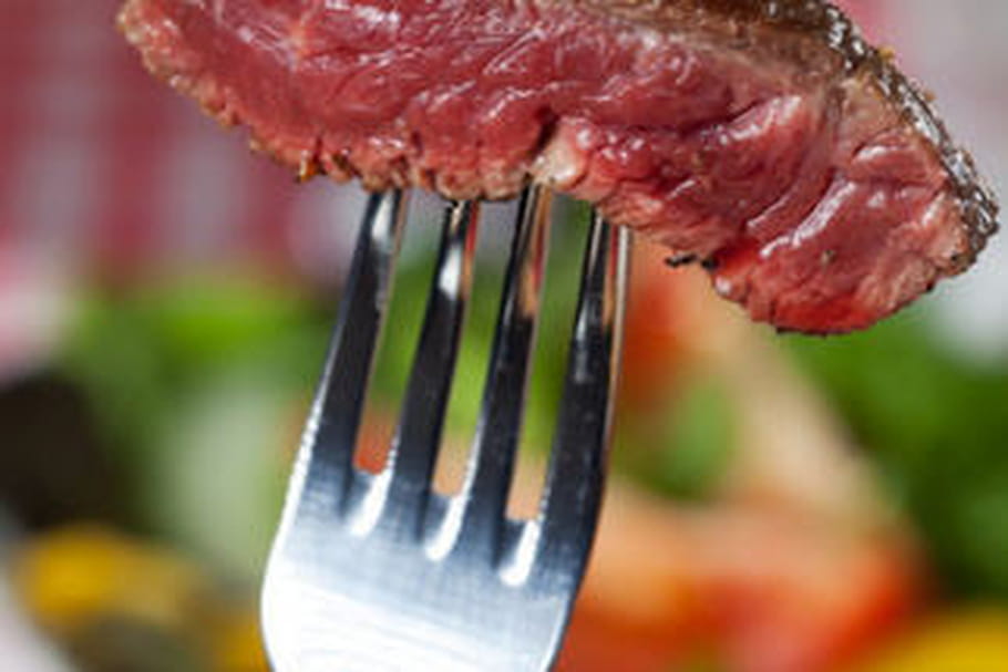 Viande rouge et cancer : "le risque concerne uniquement les gros consommateurs"