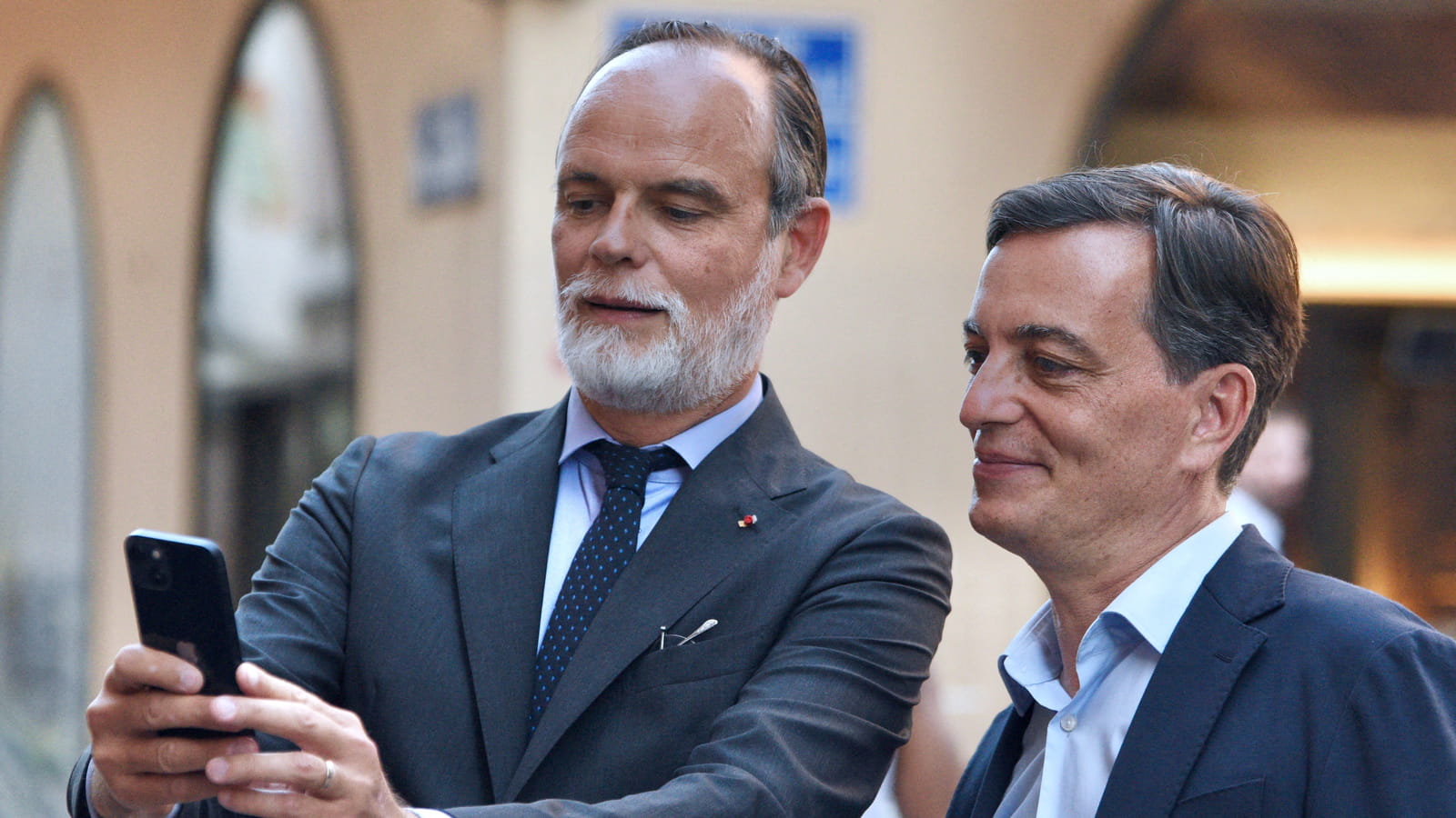 Edouard Philippe à Strasbourg en juin 2022 : barbe blanche et cheveux gris