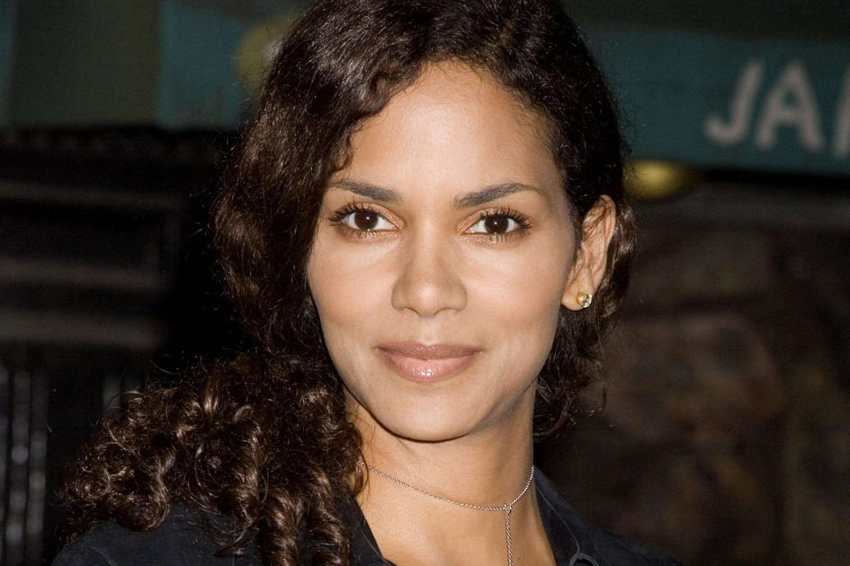 Le regard dor&eacute; de Halle Berry