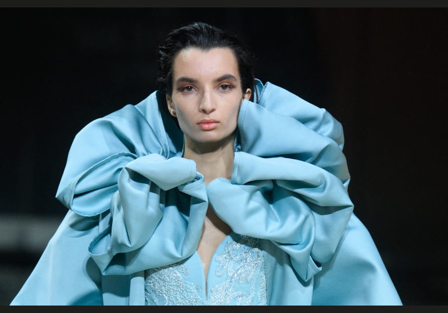 Le wet hair d'Ellie Saab