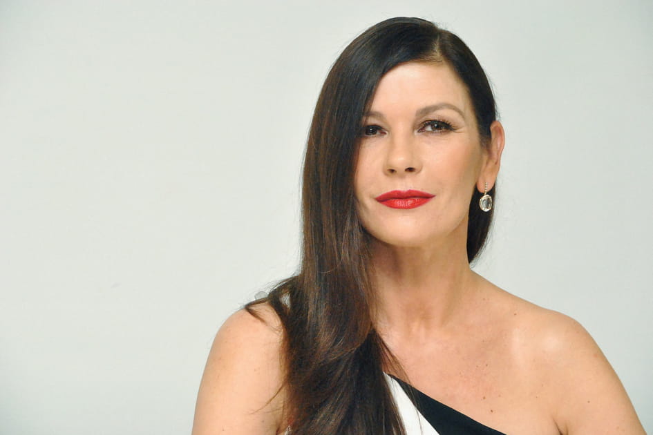 Le one side hair lisse de Catherine Zeta-Jones