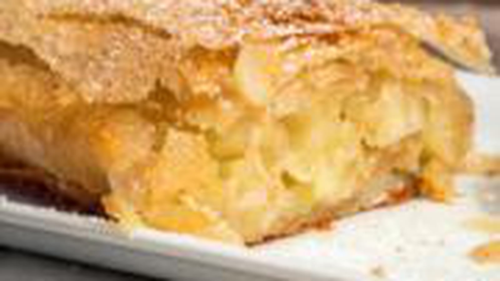 Strudel aux pommes, amandes et cannelle