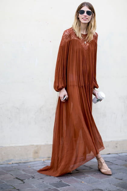 Street style &agrave; Paris : la robe vaporeuse