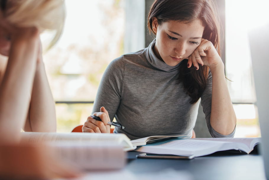 Pourquoi le clitoris est-il toujours absent des manuels scolaires ?