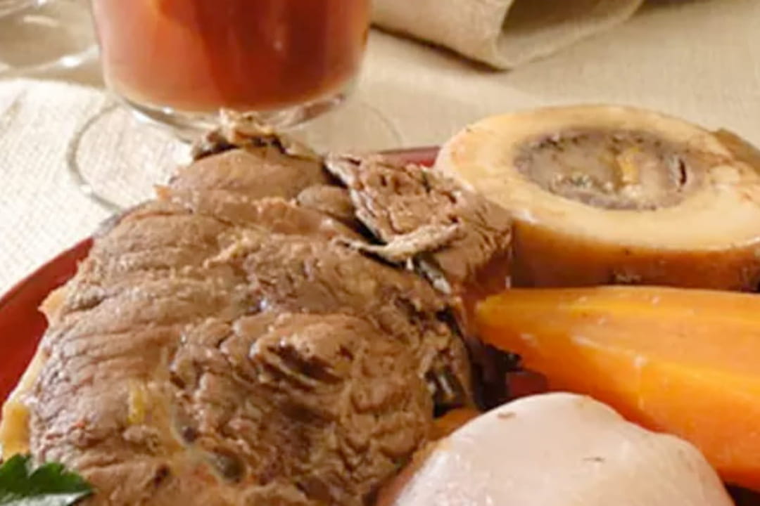 Jarret de veau en pot au feu traditionnel à la cocotte