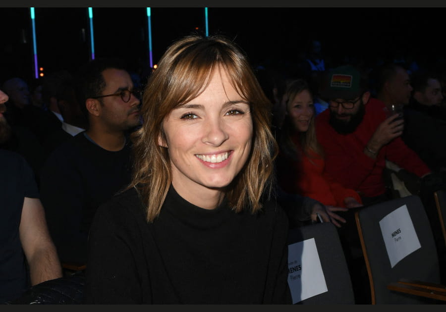 Le carr&eacute; avec frange effil&eacute;e d'Isabelle Ithurburu