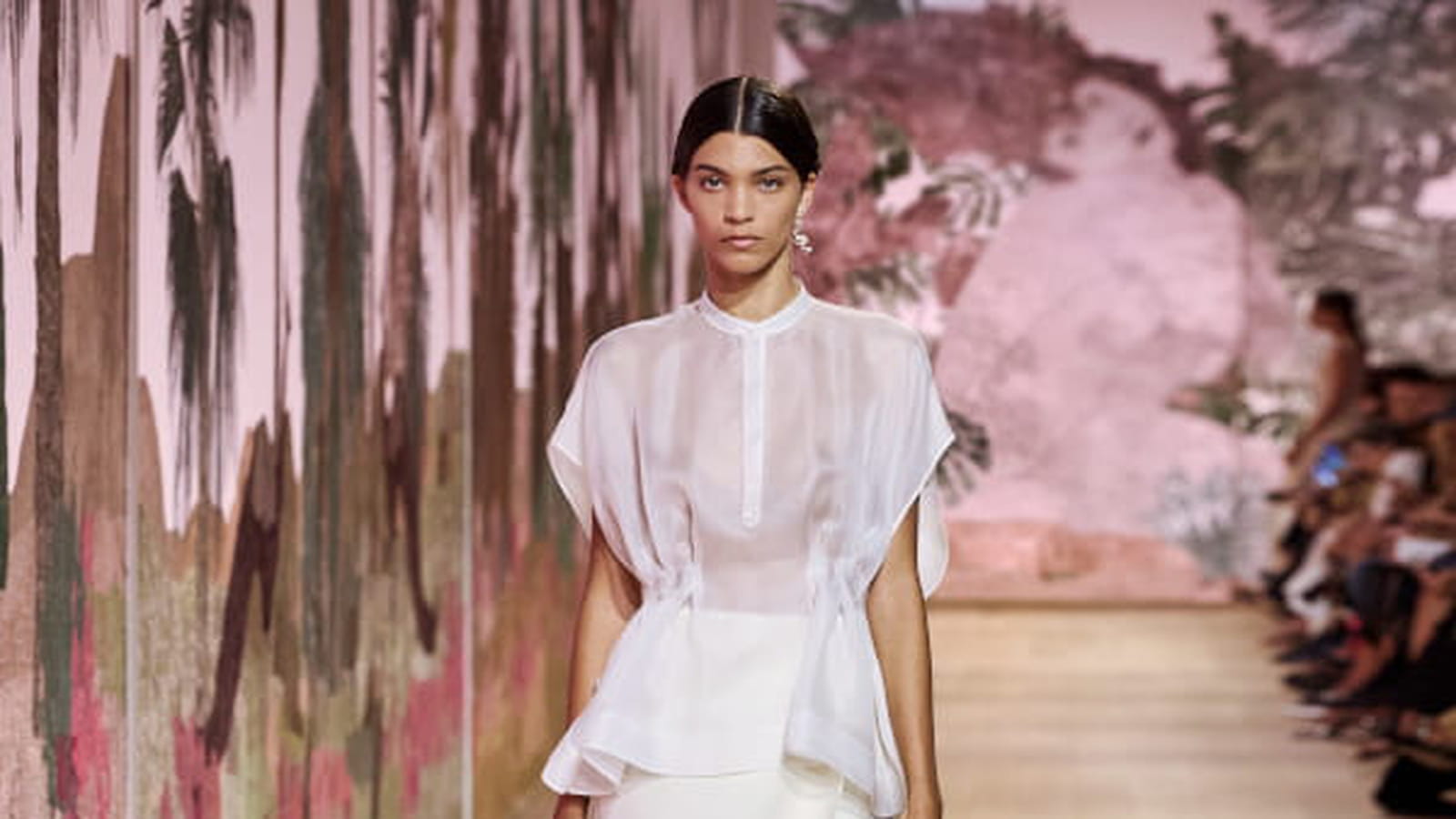 Look 3