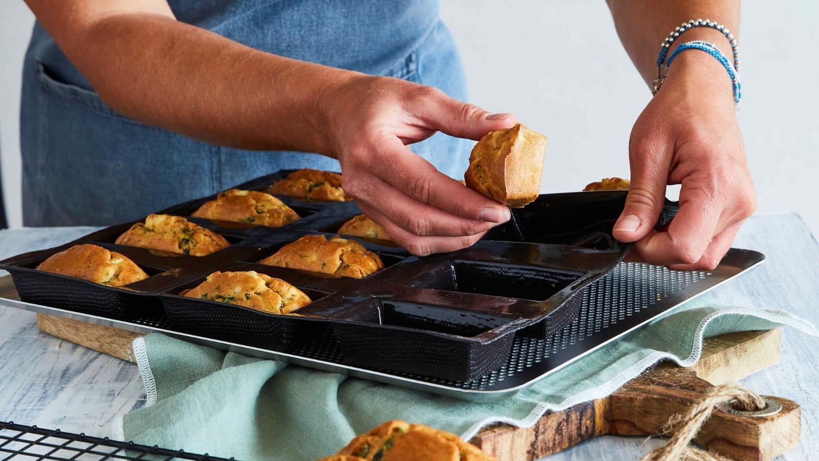 Le moule 12 mini-cakes Flexipan Origine