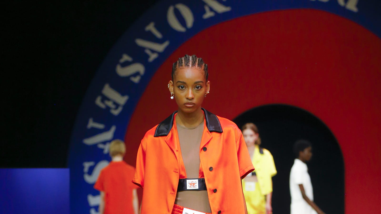 Look 37