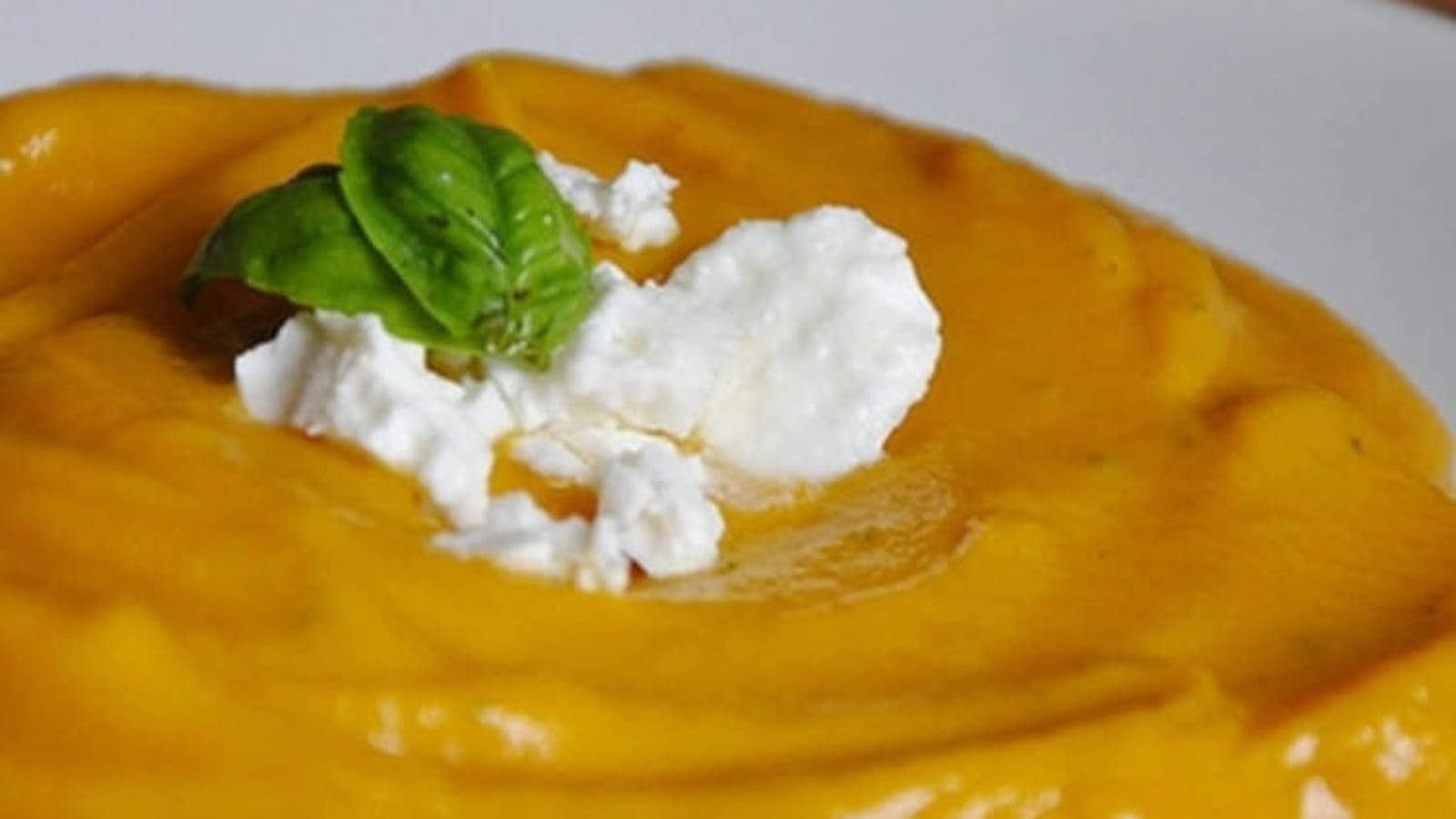 Purée de carottes au basilic