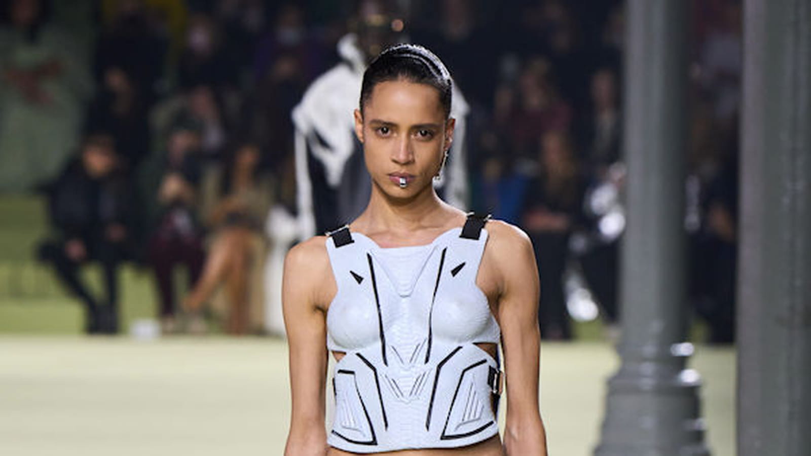 Look 74