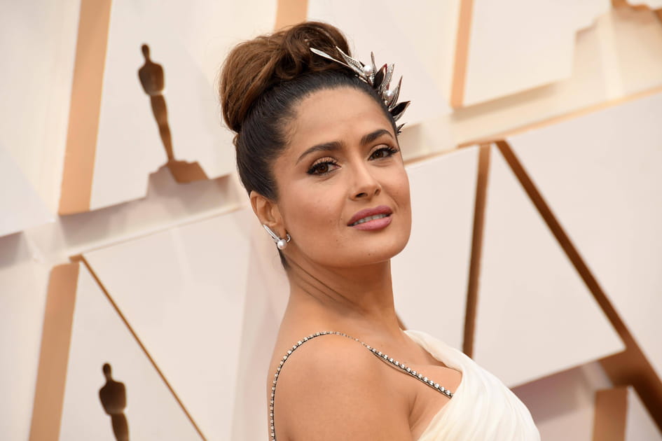 Salma Hayek et son chignon haut