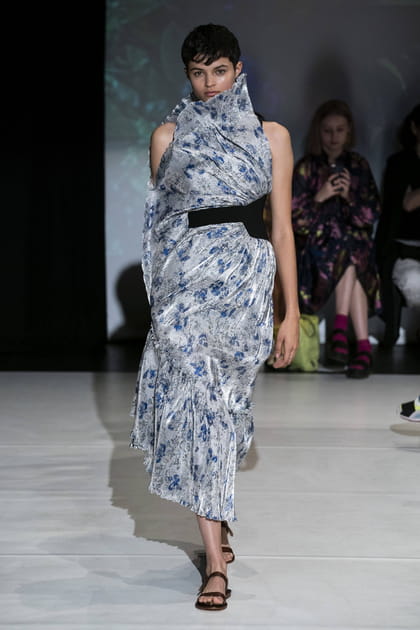 D&eacute;fil&eacute; Chalayan&nbsp;printemps-&eacute;t&eacute; 2020