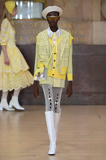 D&eacute;fil&eacute; Bora Aksu printemps-&eacute;t&eacute; 2023