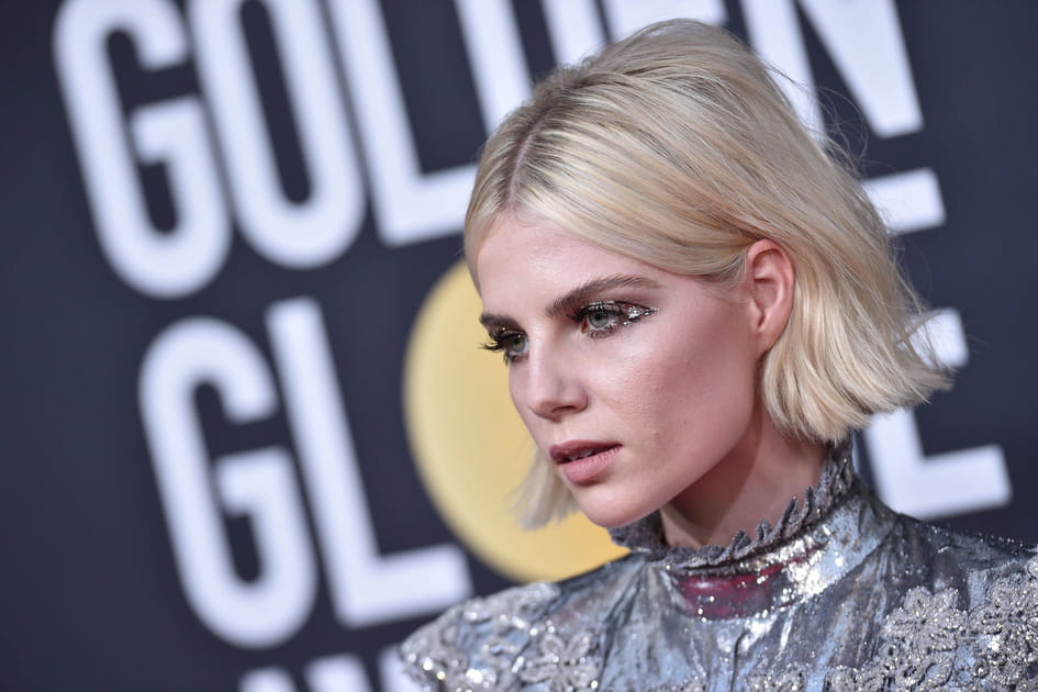 Lucy Boynton et son cat eye tristoune