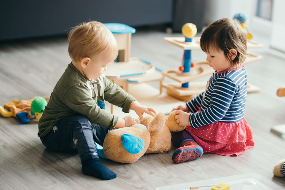 Réforme des modes de garde : pourquoi les crèches sont-elles en grève ?