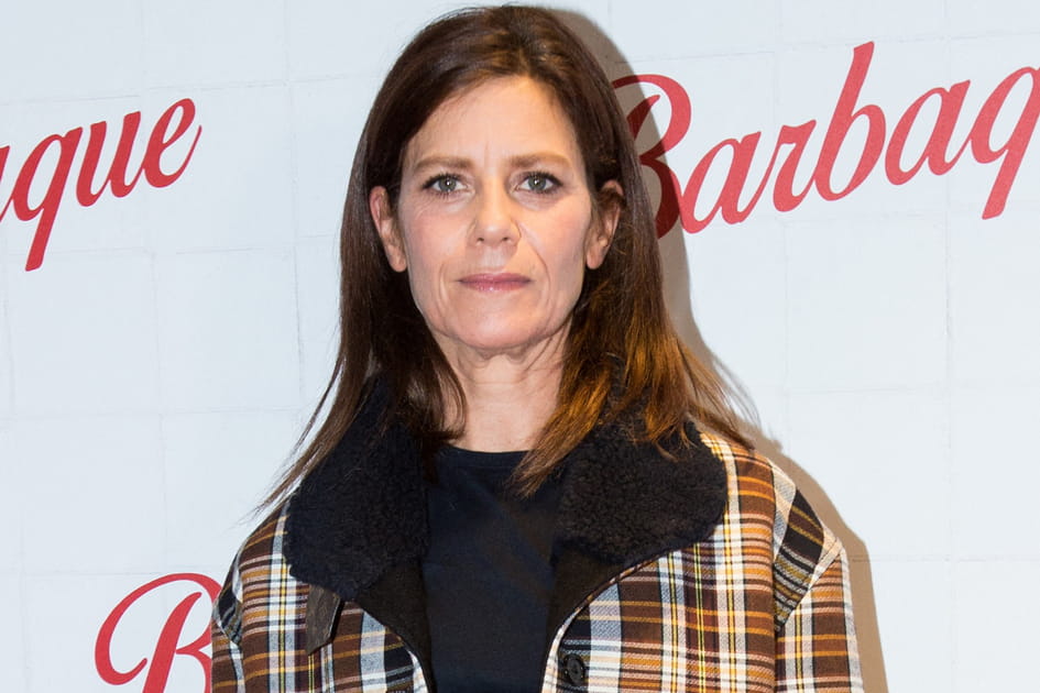 Marina Fo&iuml;s est pimpante en brune