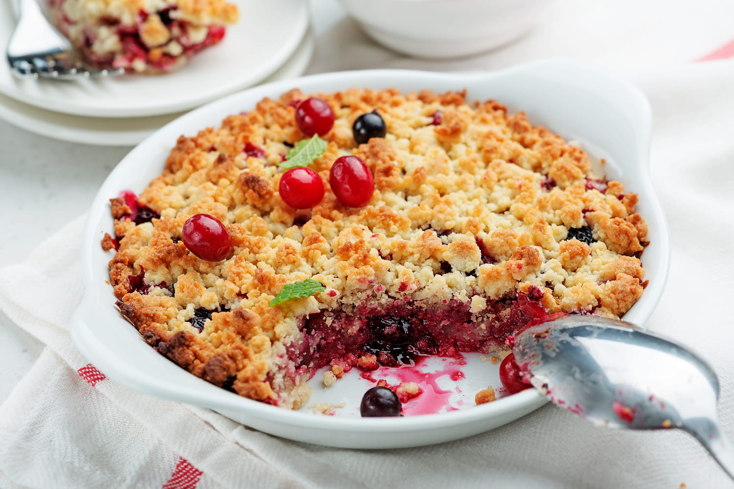 Un crumble rend beaucoup moins d'eau quand on a ce bon réflexe, même avec des fruits juteux