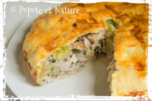 Tourte croustillante au poulet, aux champignons et aux courgettes