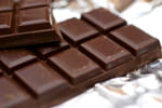 Pas au frigo : le meilleur endroit pour conserver une tablette de chocolat quand il fait chaud, c'est ...