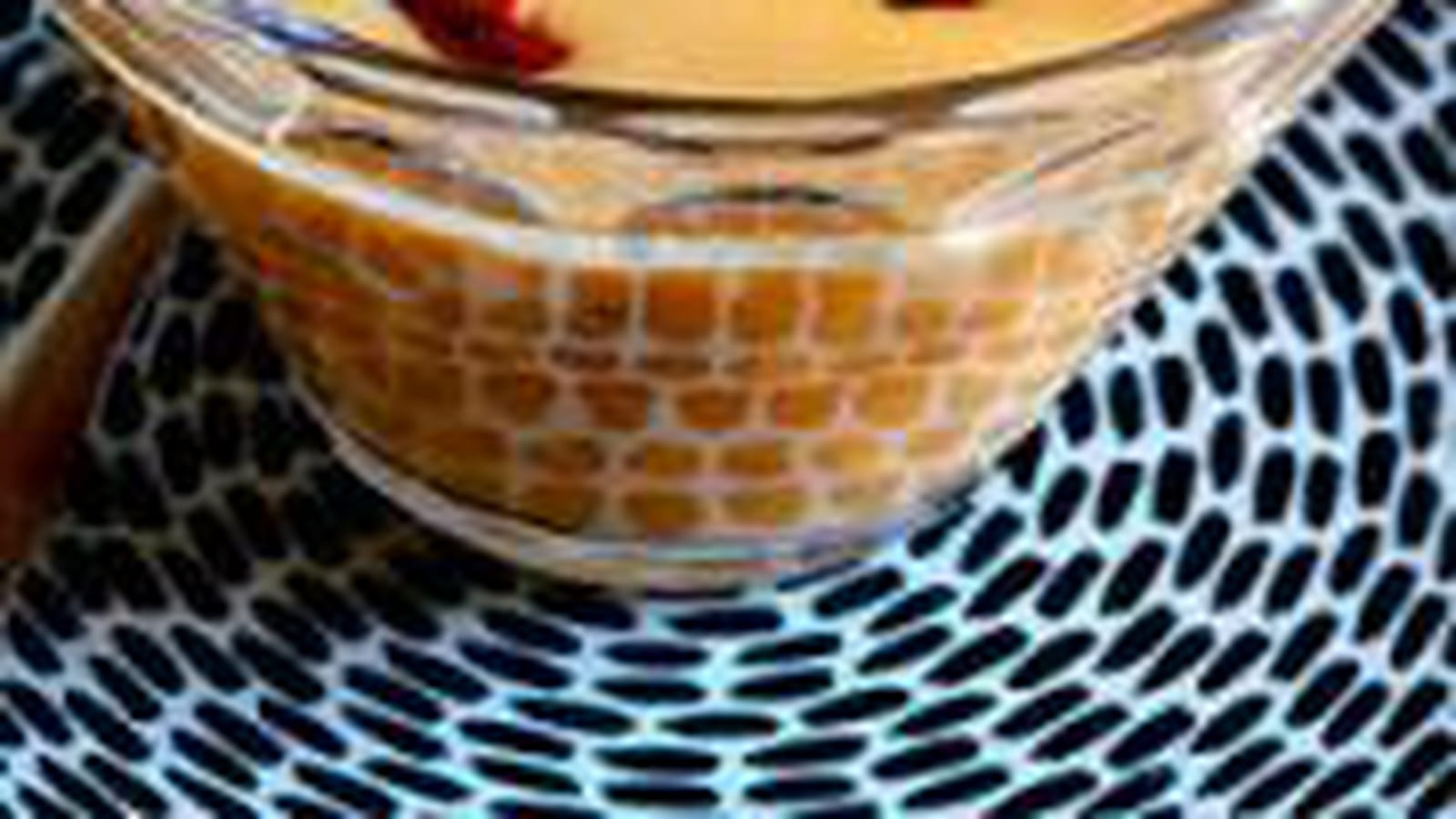 Velouté de butternut aux copeaux de jambon cru