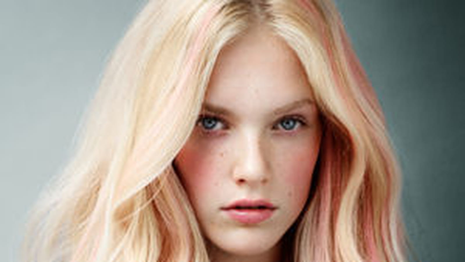 Coloration blond pastel de Schwarzkopf
