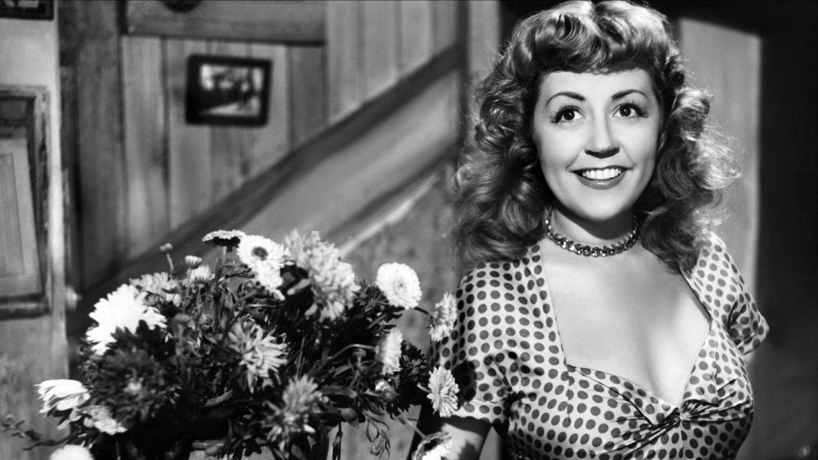 Suzy Delair dans "Pattes Blanches"