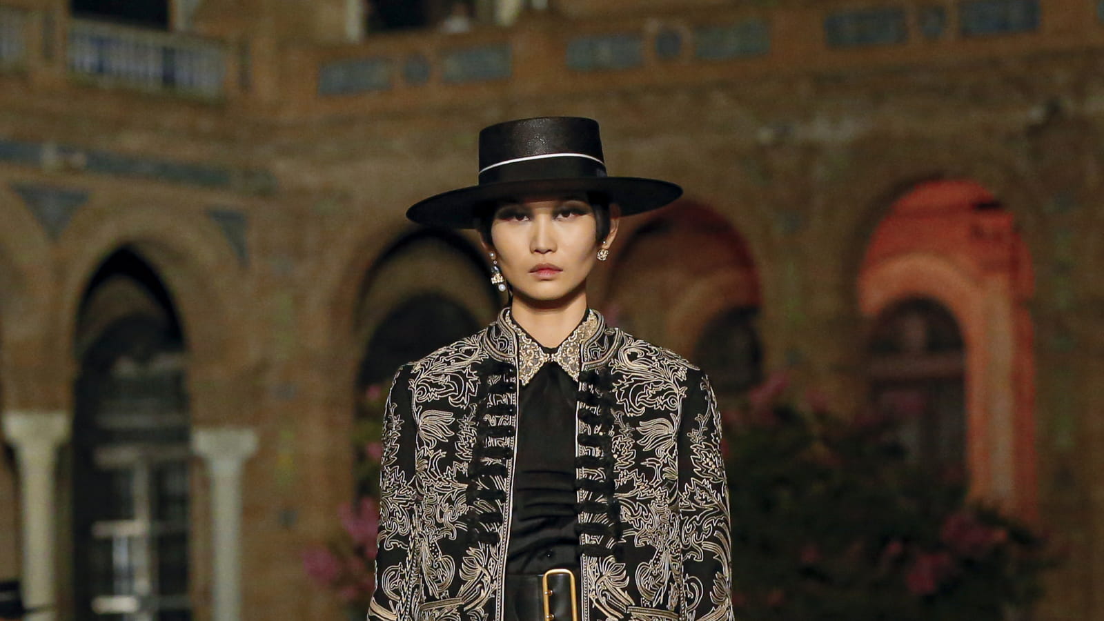 Look 69