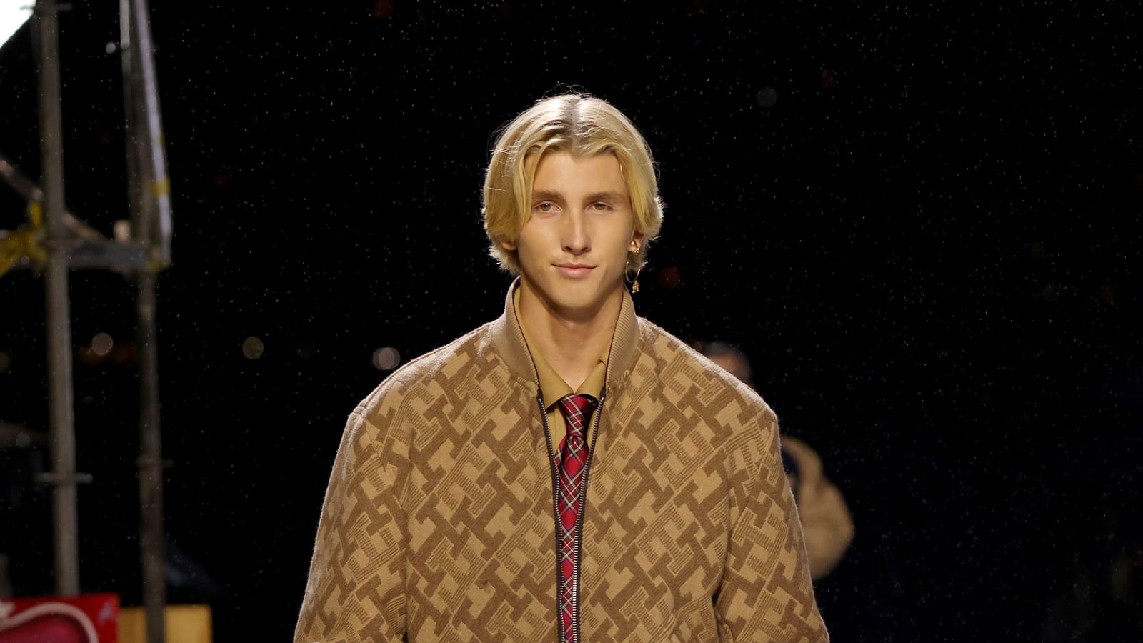 Look 52 du défilé Tommy Hilfiger