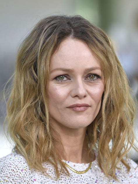 On pique le blond fonc&eacute; de Vanessa Paradis