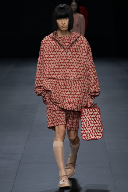Les silhouettes du défilé Valentino printemps-été 2023